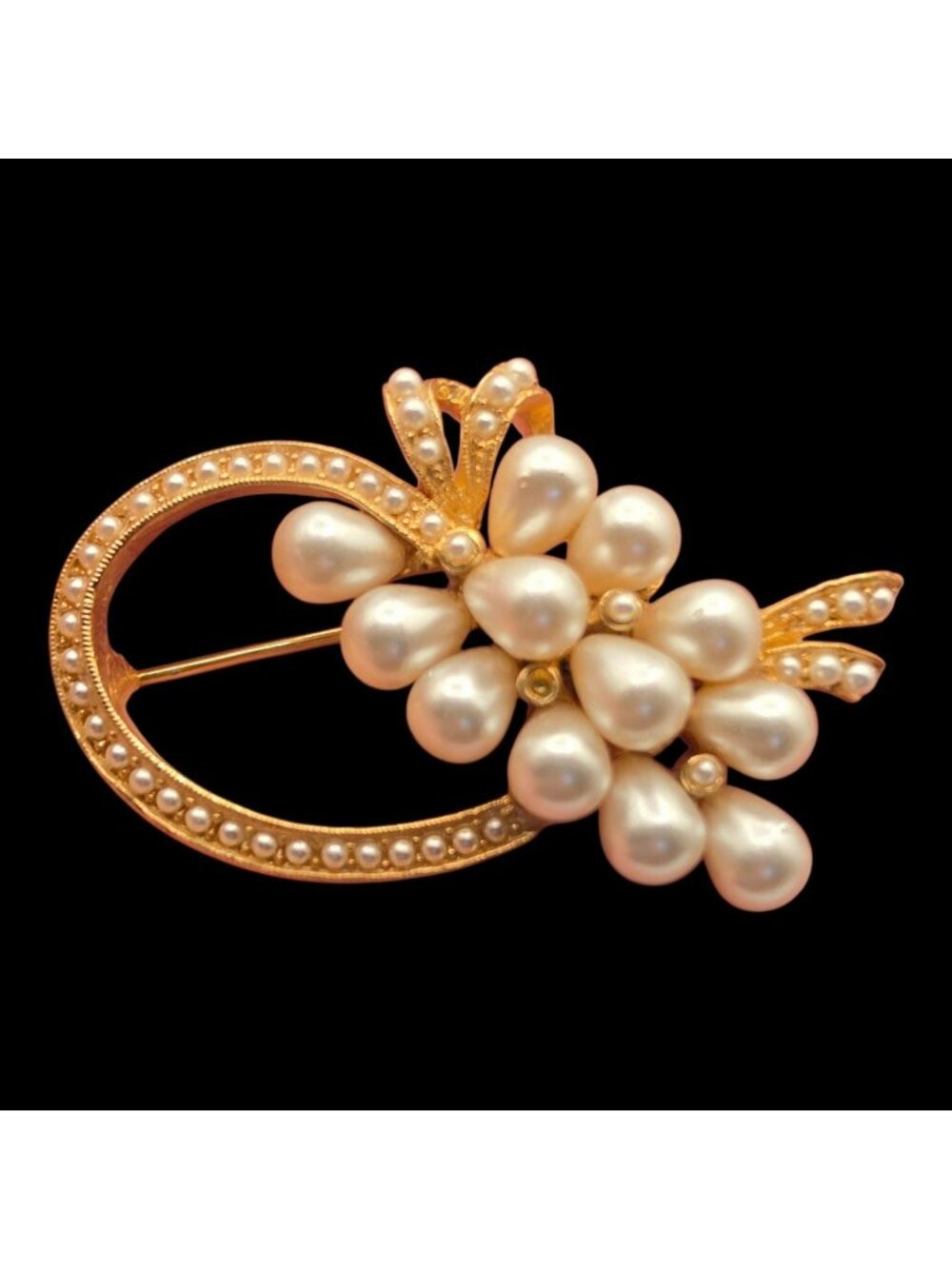 Vintage ART Gold-Tone Brooch Faux Pearls Floral Design Oval Pin Jewelry